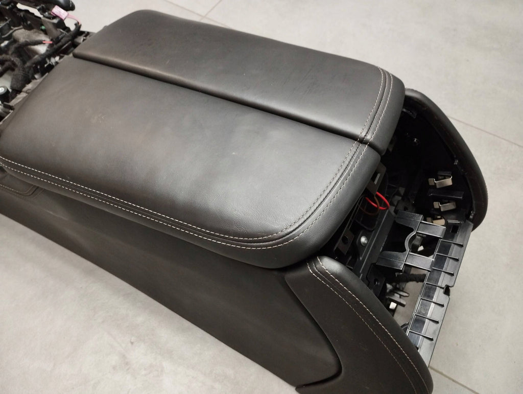 BMW 7 G11 TUNNEL ARMREST 94250521 UK