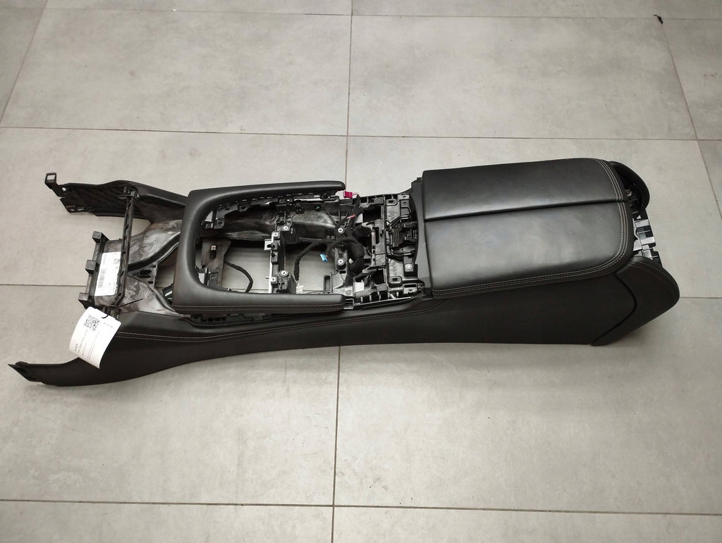 BMW 7 G11 TUNNEL ARMREST 94250521 UK