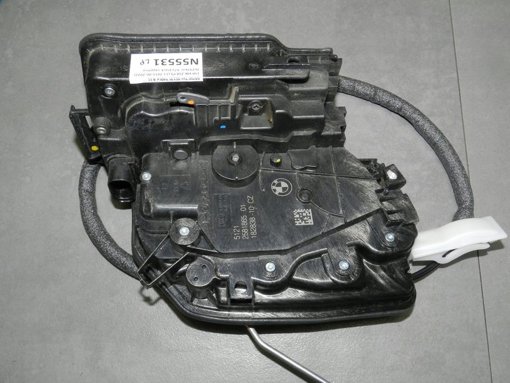 BMW 7 G12 DOOR LOCK LEFT FRONT 2581865