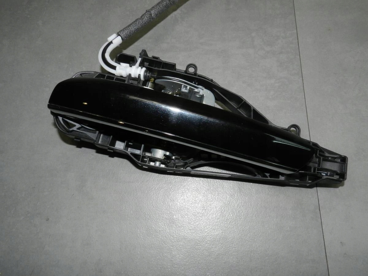 BMW 7 G12 HANDLE LEFT REAR KEYLESS 475