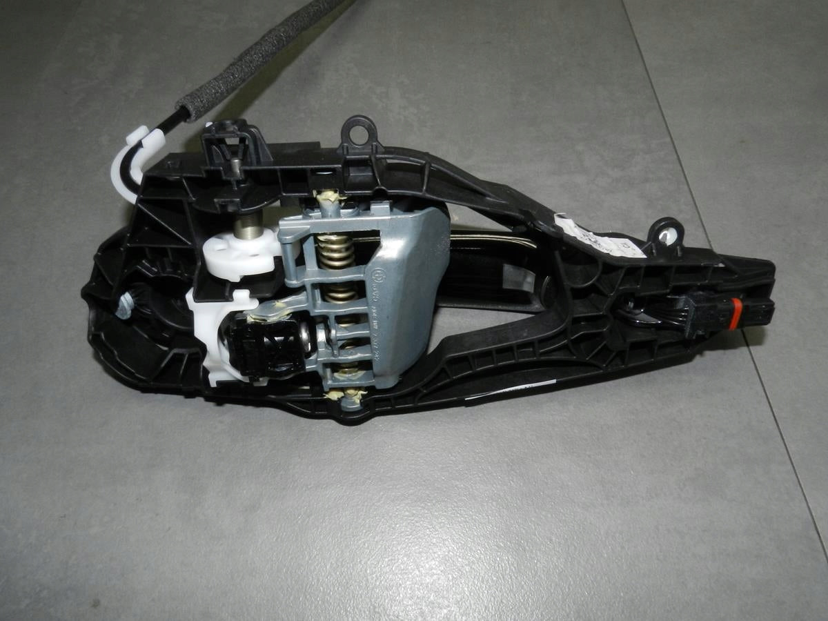 BMW 7 G12 HANDLE RIGHT REAR KEYLESS