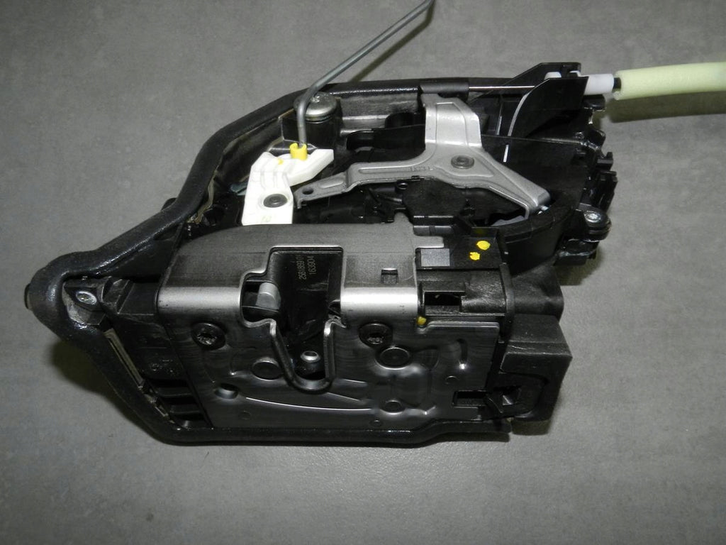 BMW 7 G12 LOCK LEFT REAR 2581869