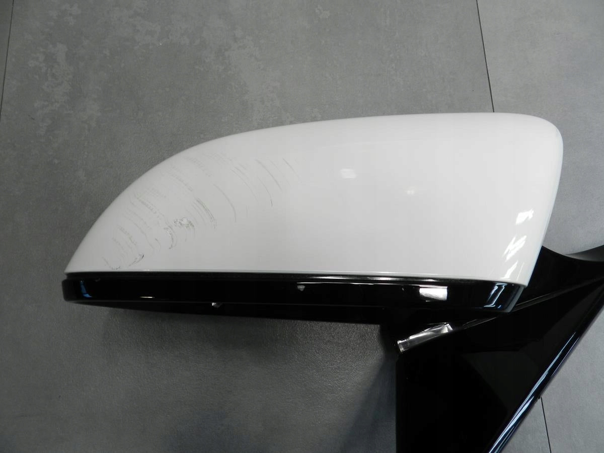 BMW 8 G15 MIRROR LEFT 9 PIN CAMERA A300