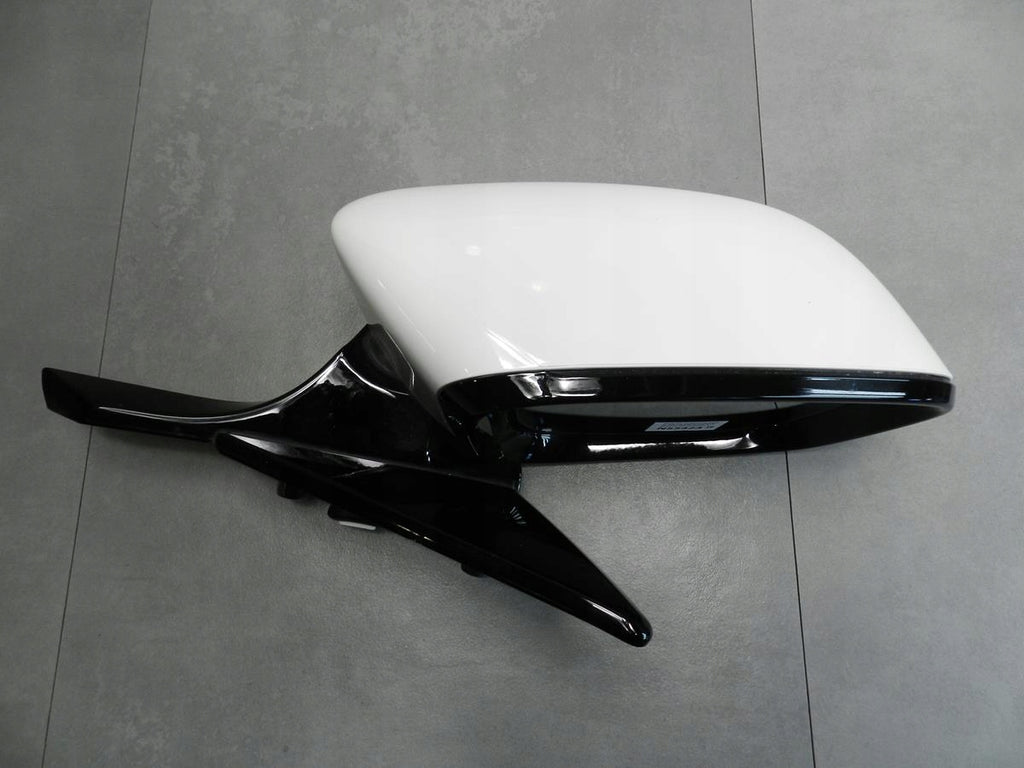 BMW 8 G15 MIRROR RIGHT 9 PIN CAMERA A300