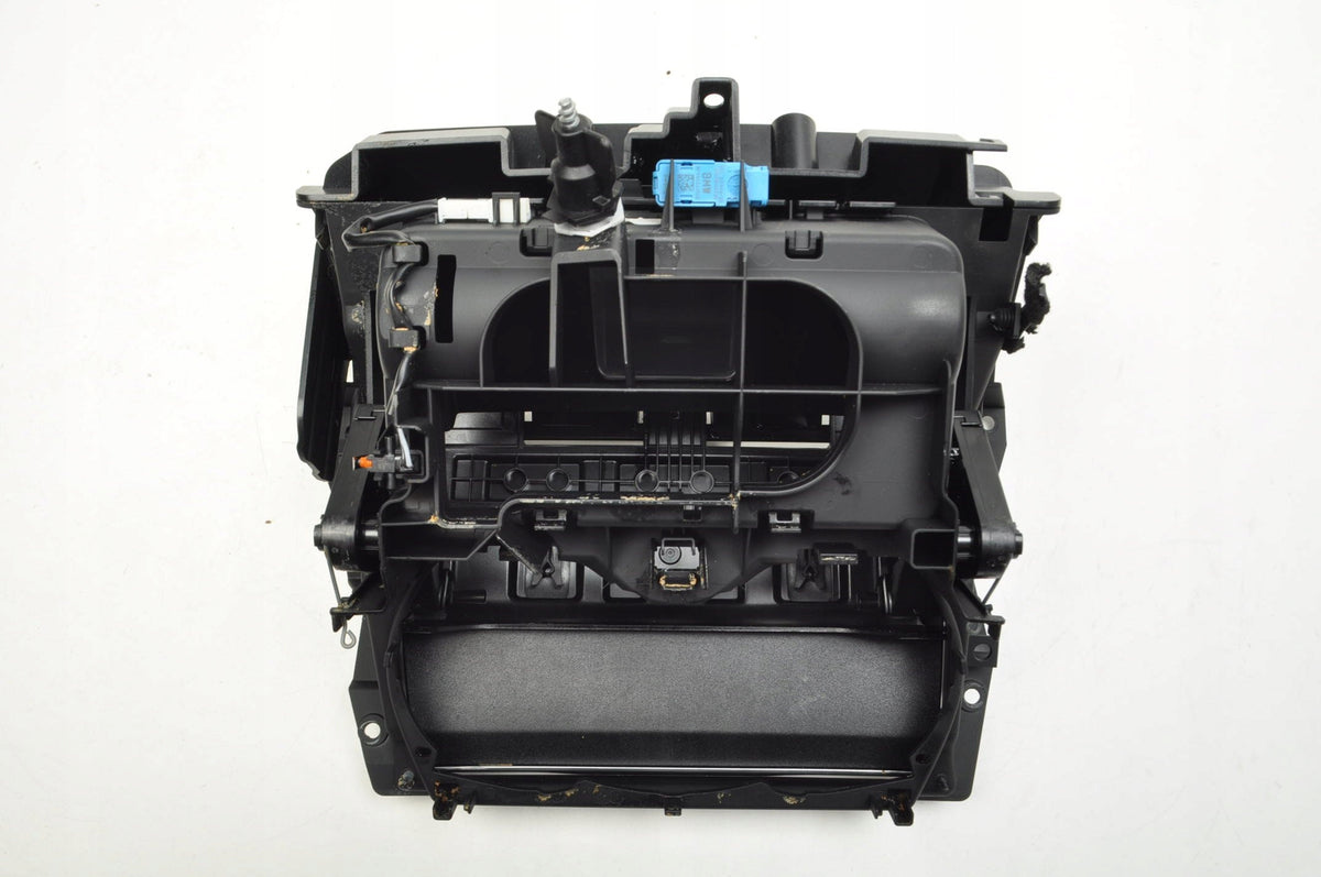 BMW 8 G16 CENTER CONSOLE STORAGE 9396504