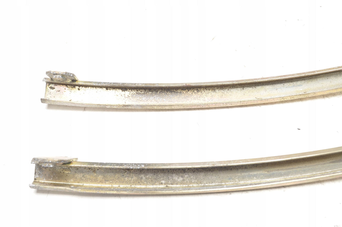 BMW E24 WINDOW GUIDE RIGHT FRONT SET