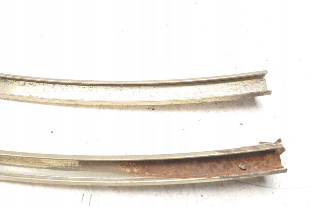 BMW E24 WINDOW GUIDE RIGHT FRONT SET