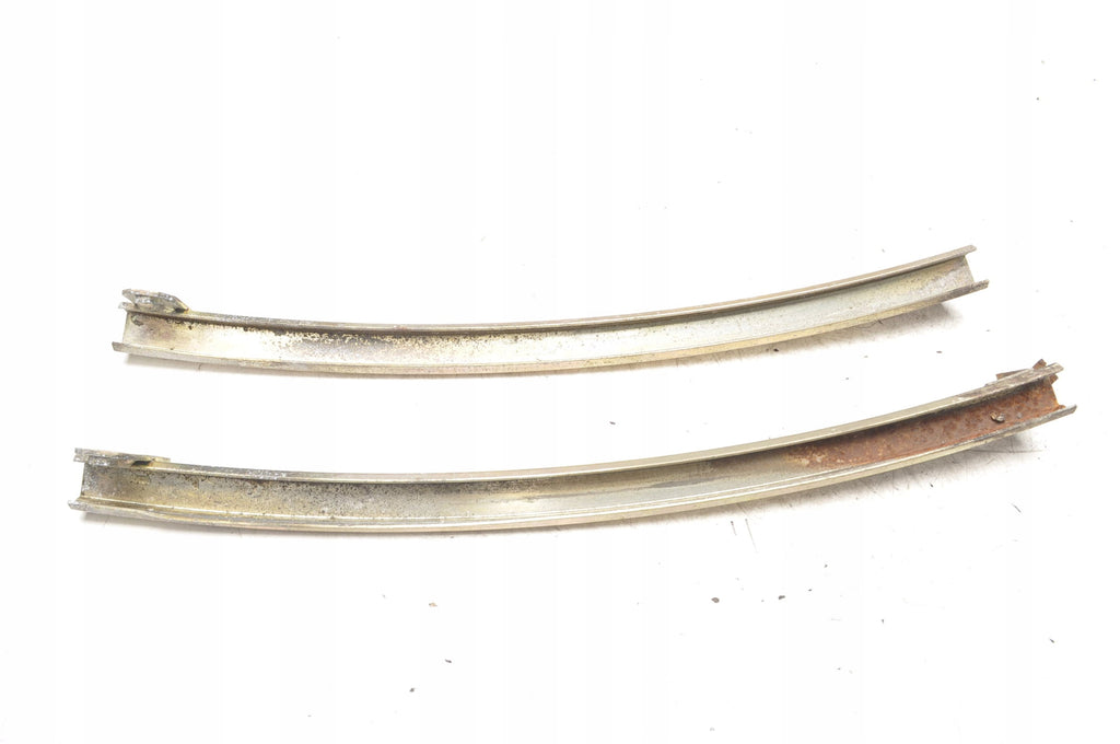 BMW E24 WINDOW GUIDE RIGHT FRONT SET