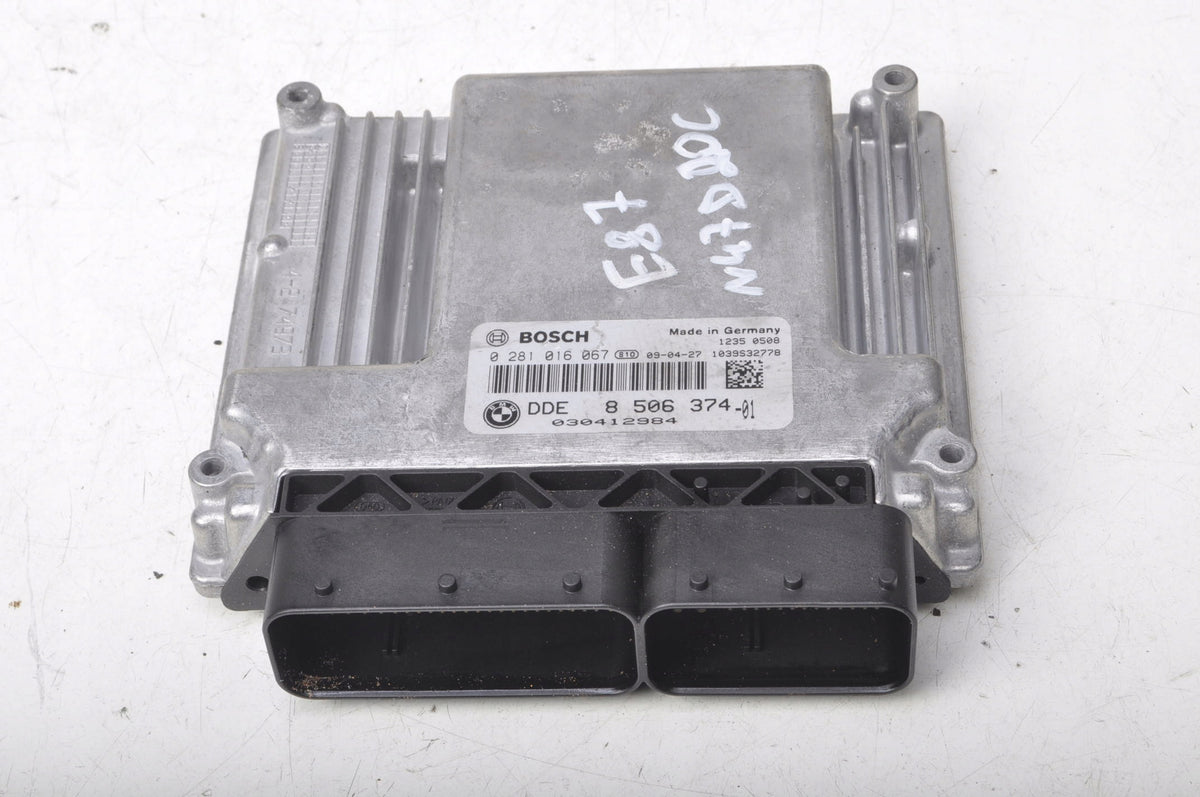 BMW E87 2.0 D ENGINE COMPUTER 8506374-01