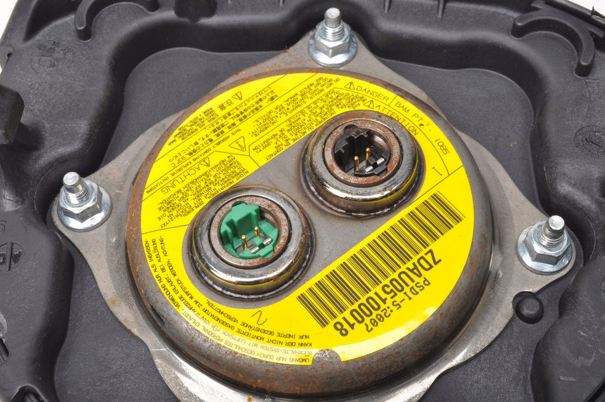 BMW E87 E88 E90 E91 AIRBAG DRIVER AIRBAG 6770515