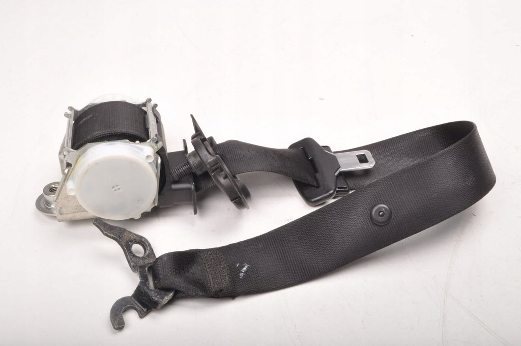 BMW E90 SEAT BELT RIGHT FRONT P1 7234768