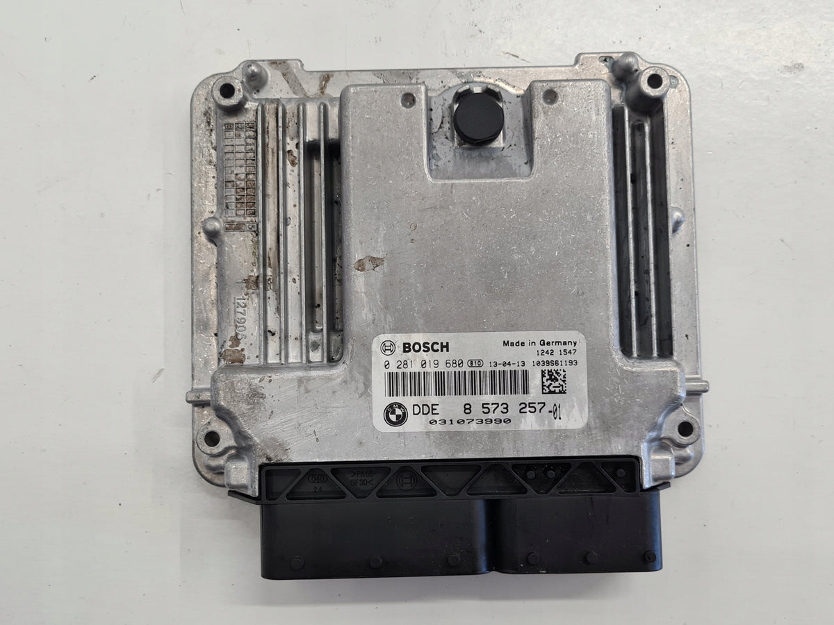BMW F10 F11 ENGINE CONTROLLER 2.0D 8573257