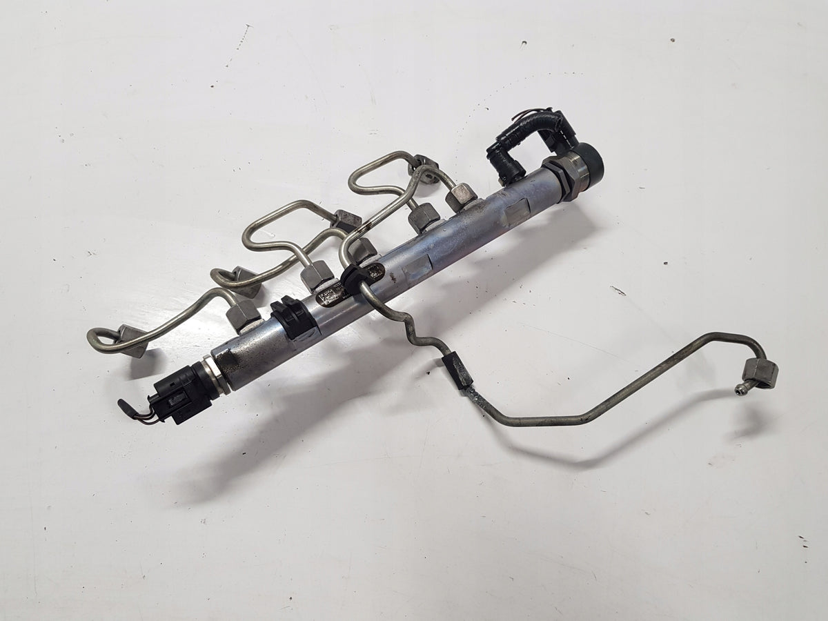 BMW F10 F30 INJECTION RAIL 2.0D 7809128