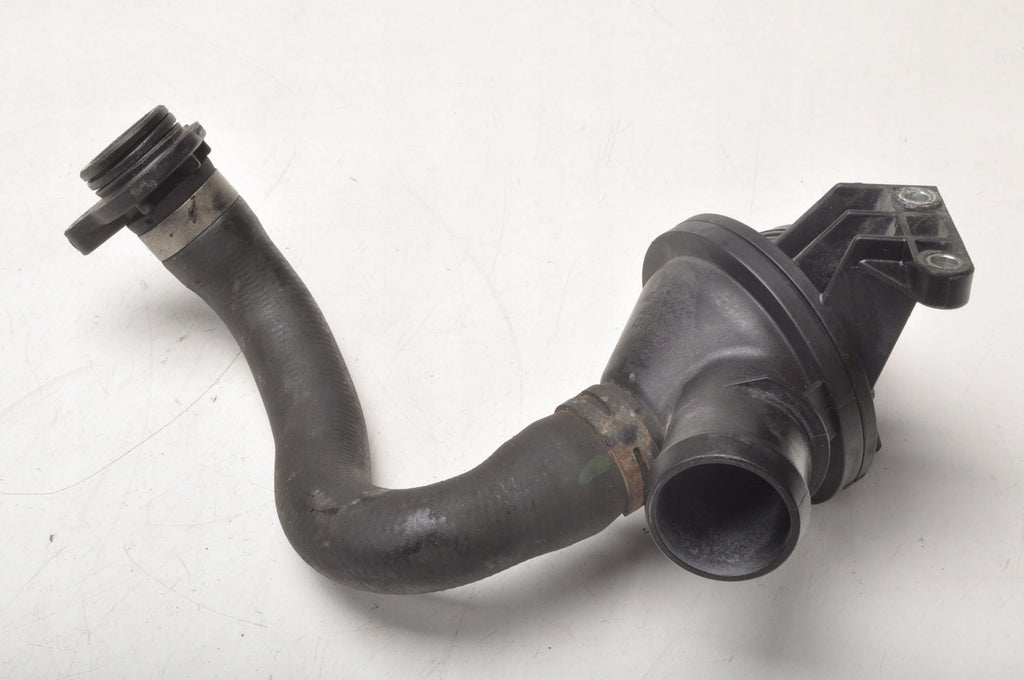 BMW F20 2.0 125i THERMOSTAT HOUSING 6601544