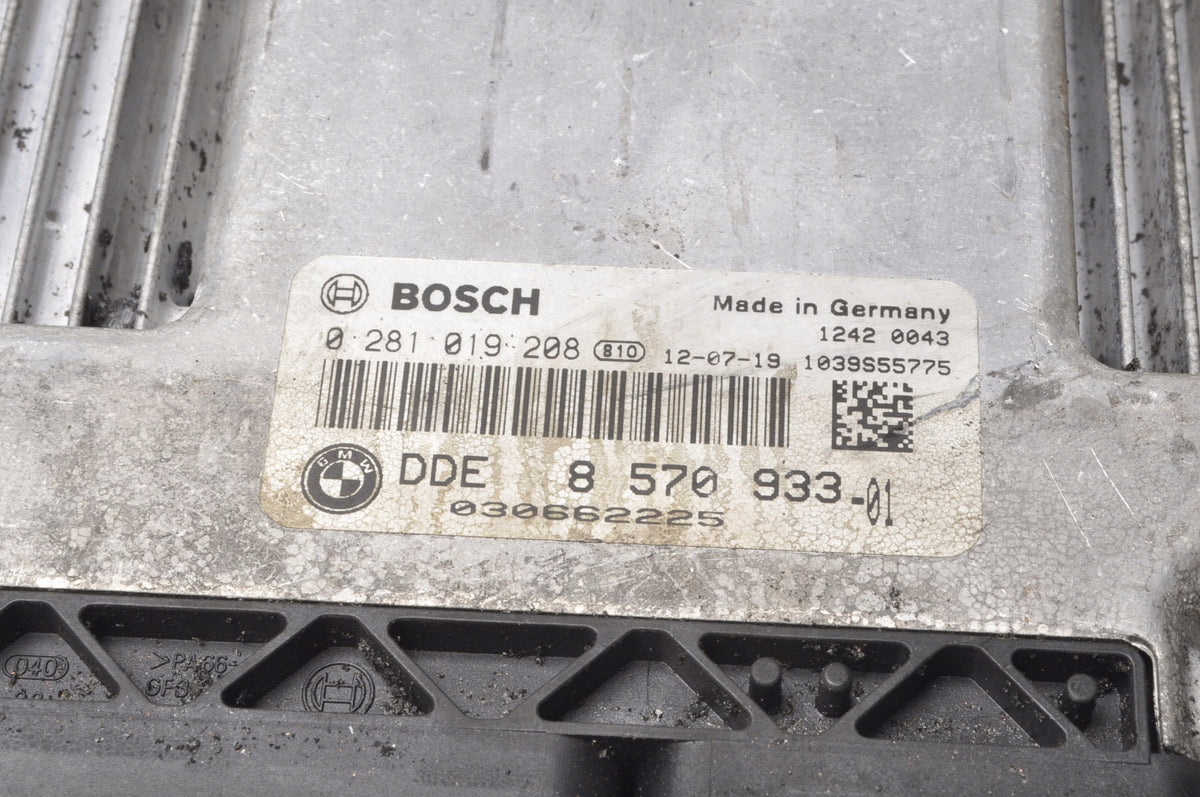 BMW F20 2.0 D ENGINE COMPUTER 8570933
