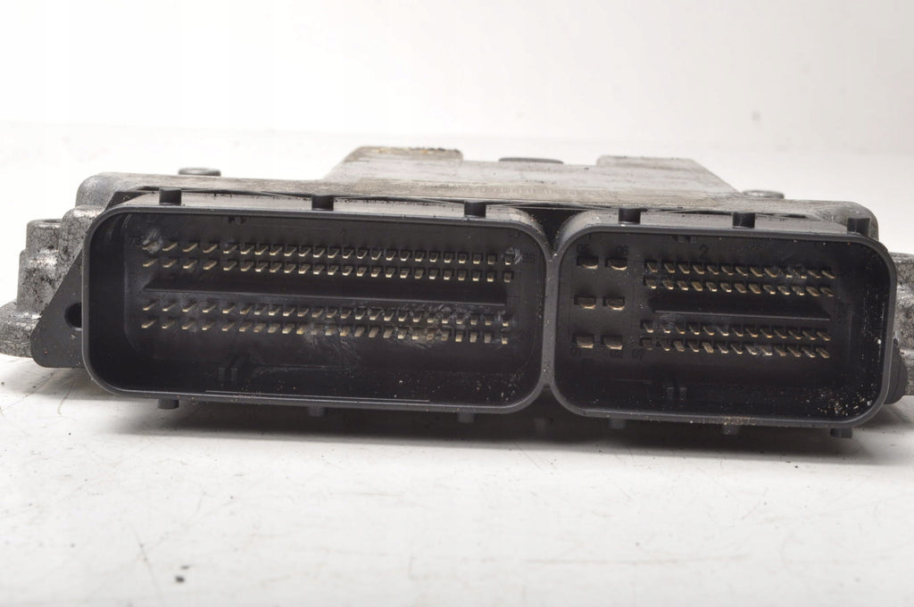 BMW F20 2.0 D ENGINE COMPUTER 8570933