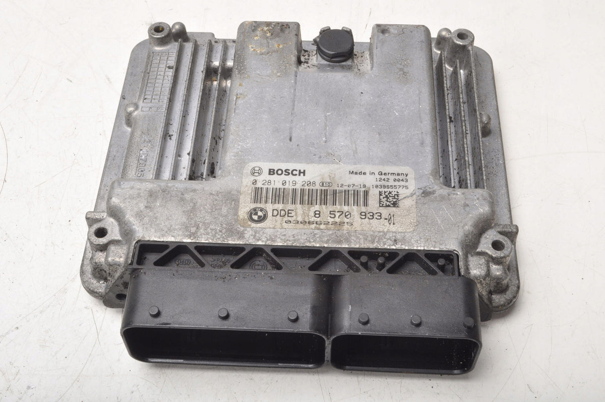 BMW F20 2.0 D ENGINE COMPUTER 8570933
