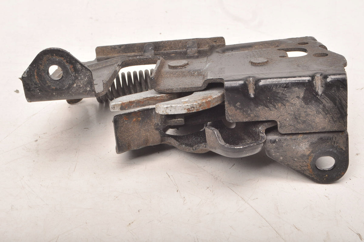 BMW F20 F21 F30 F31 MASK LOCK RIGHT 7242549