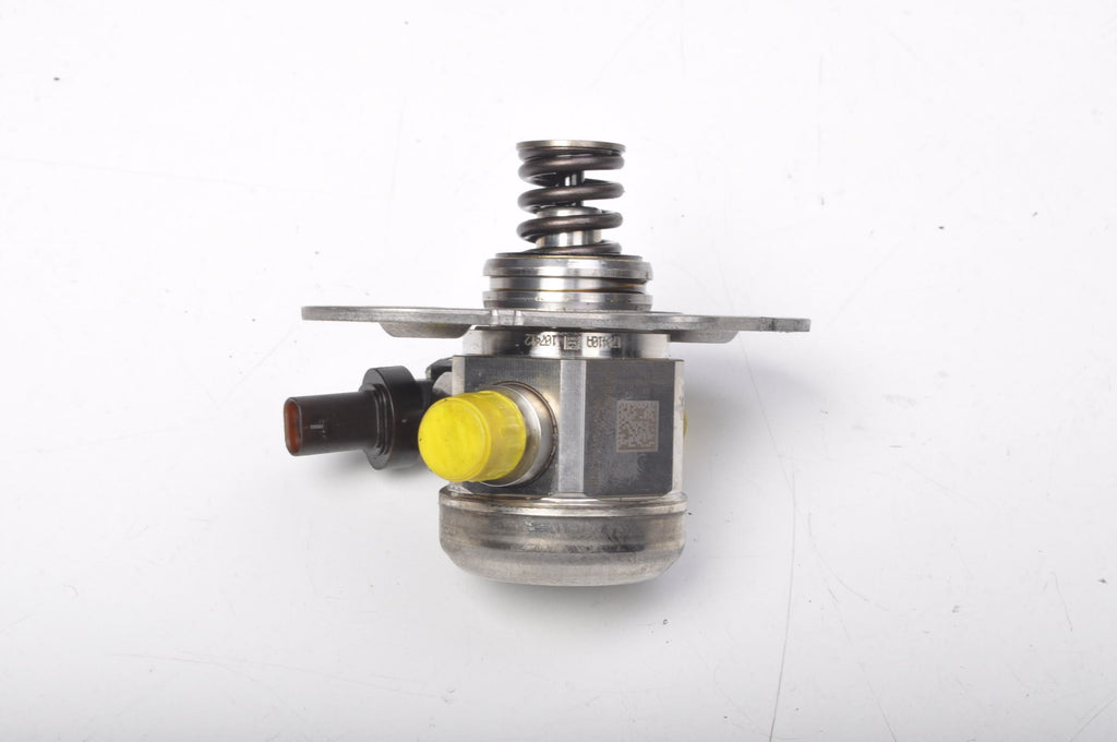 BMW F22 218i 1.5 FUEL PUMP 7642466