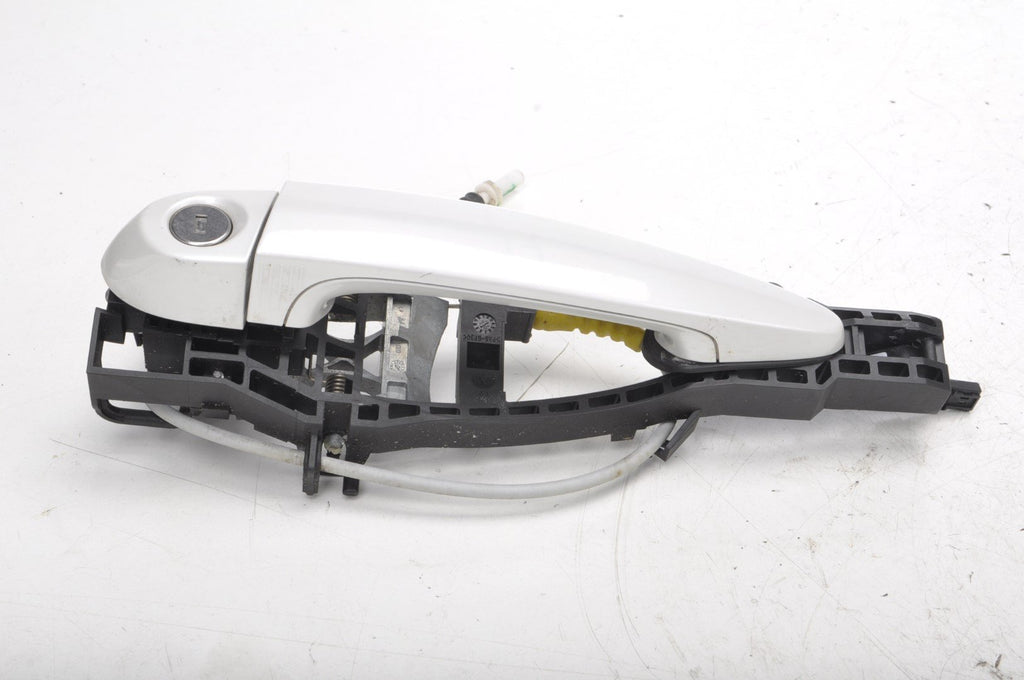 BMW F22 DOOR HANDLE EXTERIOR LEFT FRONT EUROPE A96