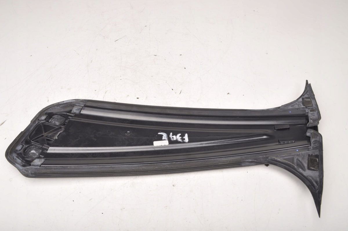 BMW F34 POST COVER LEFT