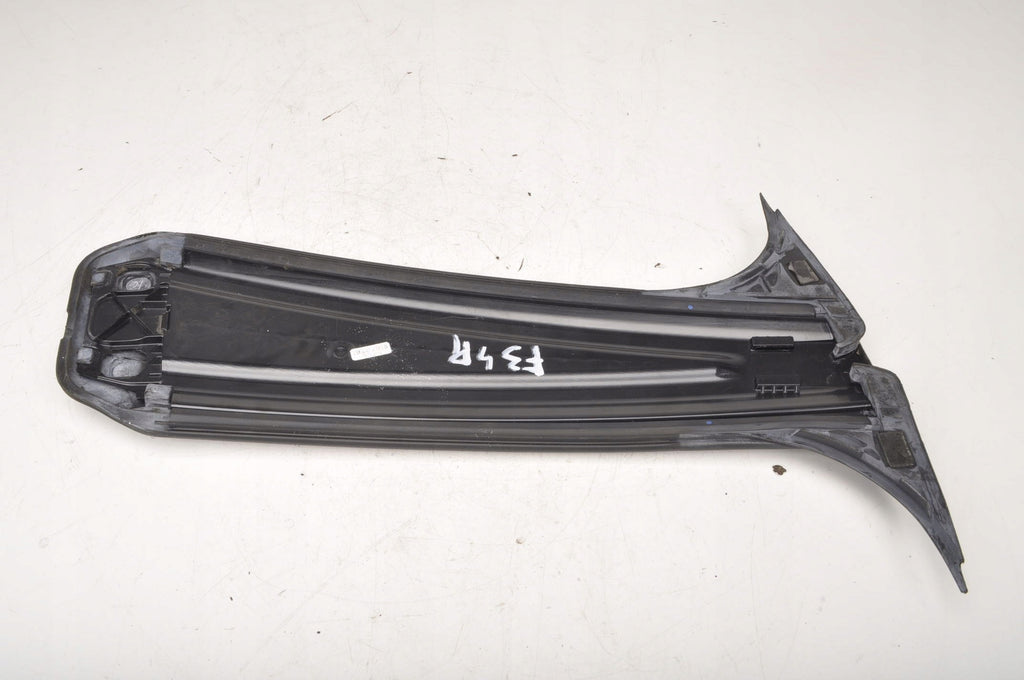BMW F34 RIGHT POST COVER