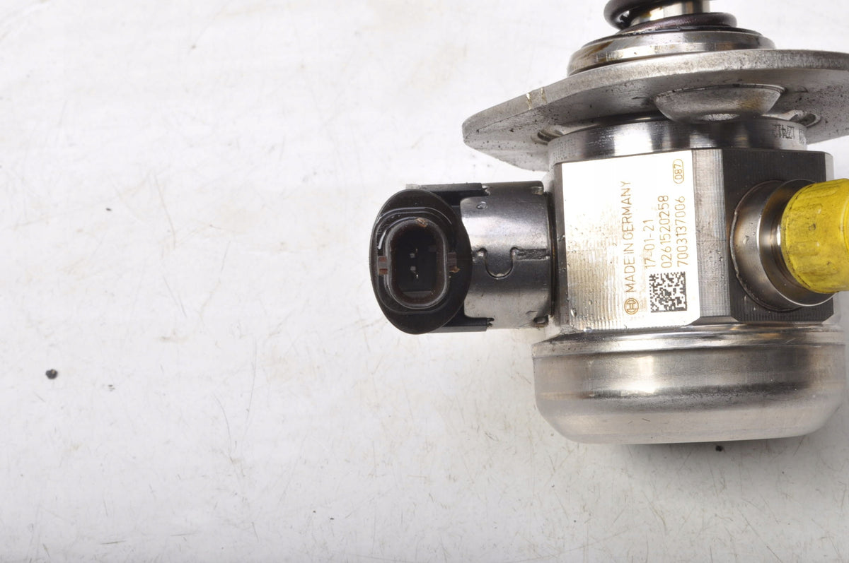 BMW F36 2.0 420i FUEL PUMP 7642466