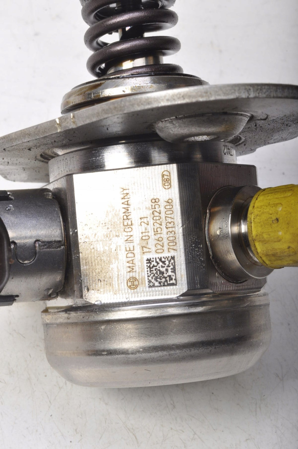 BMW F36 2.0 420i FUEL PUMP 7642466