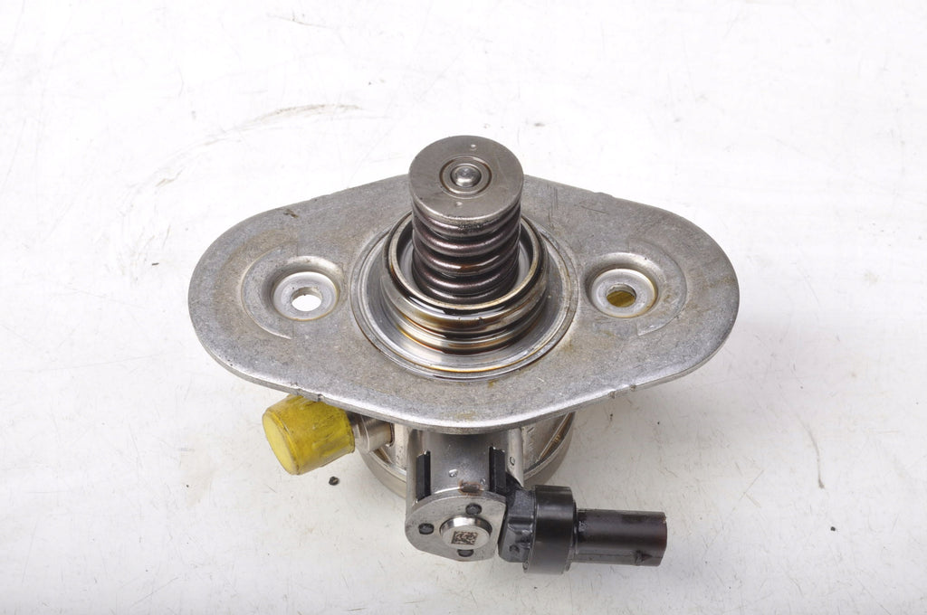 BMW F36 2.0 420i FUEL PUMP 7642466
