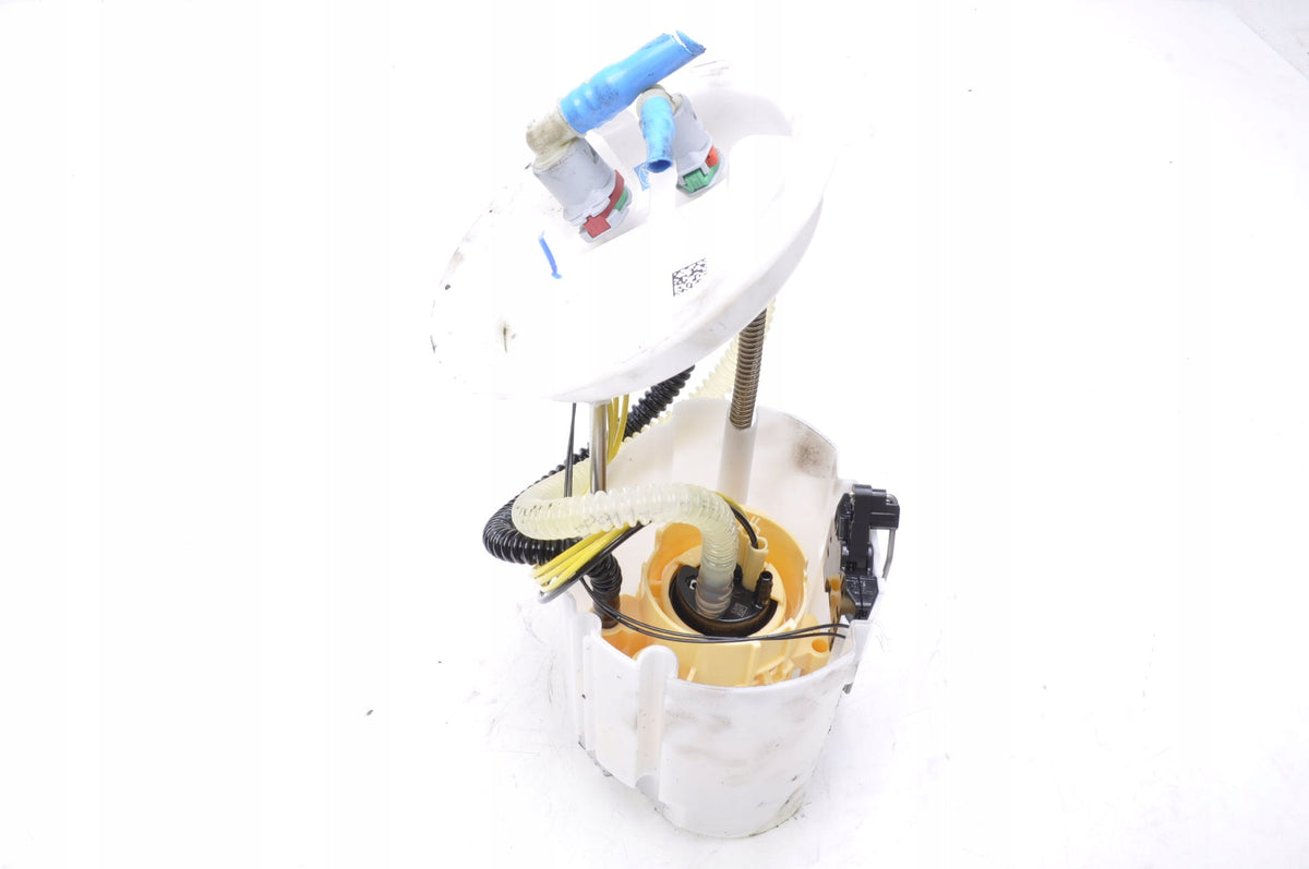 BMW F40 116d 1.5 FUEL PUMP 7300466