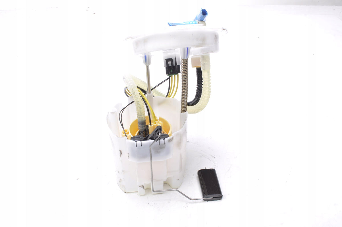 BMW F40 116d 1.5 FUEL PUMP 7300466