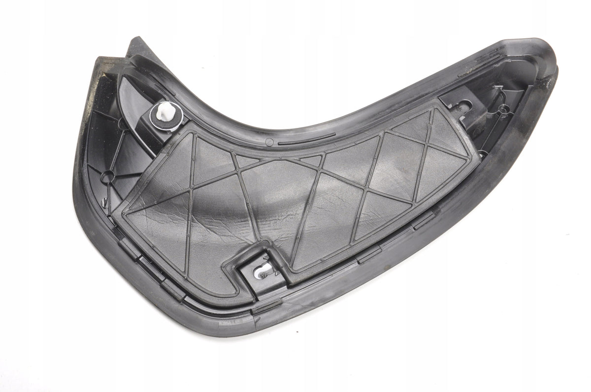BMW F40 DOOR TRIM RIGHT REAR 160810
