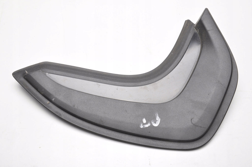 BMW F40 DOOR TRIM RIGHT REAR 160810