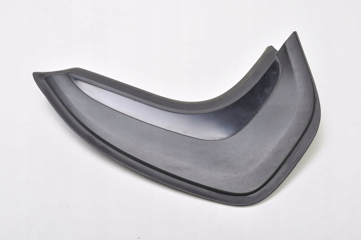 BMW F40 POST COVER RIGHT REAR 7452404