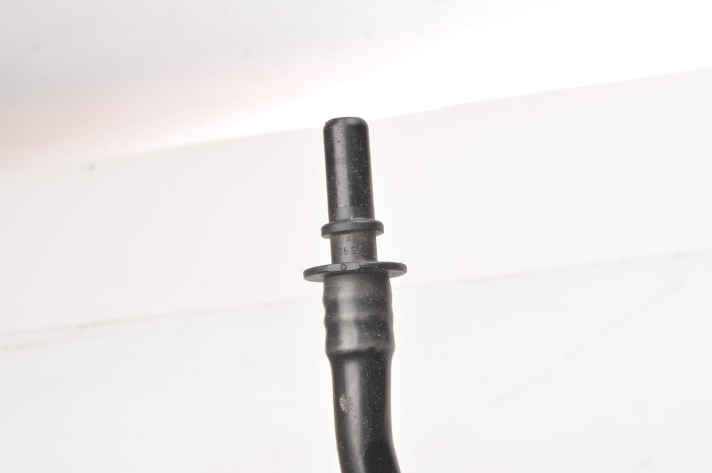 BMW G11 G12 6.6 PIPE VACUUM HOSE 8610483