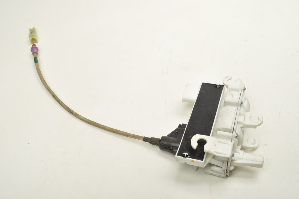 BMW G12 DOOR PULL RIGHT REAR 7368452