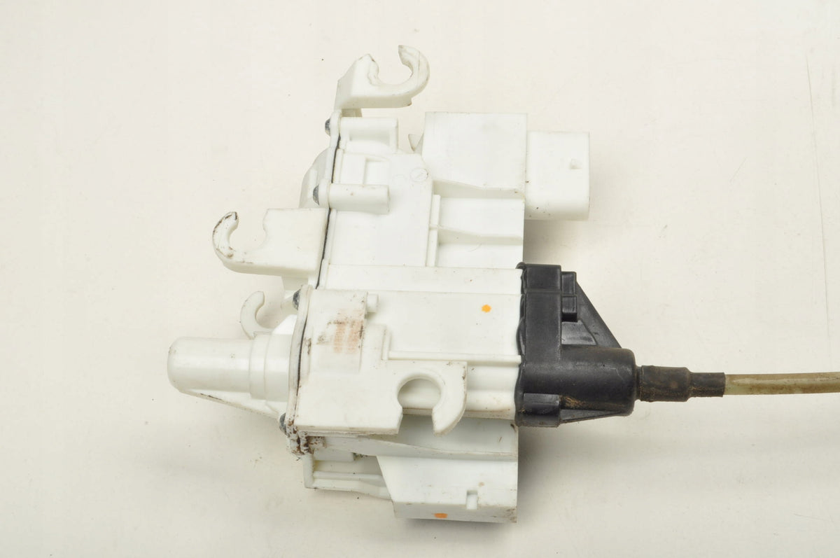 BMW G12 DOOR PULL RIGHT REAR 7368452