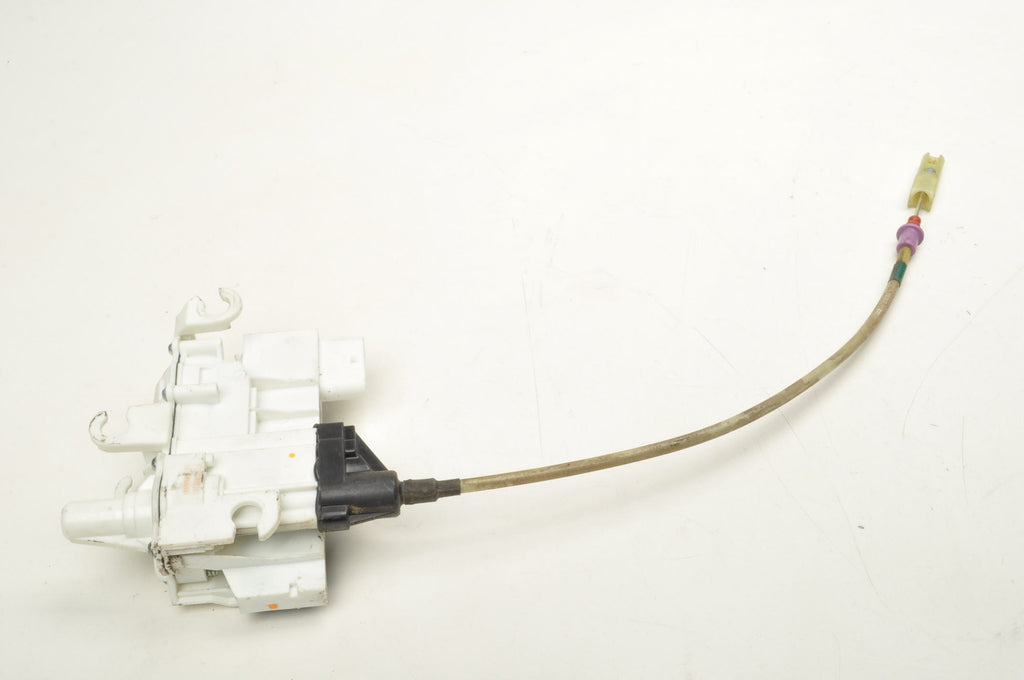 BMW G12 DOOR PULL RIGHT REAR 7368452