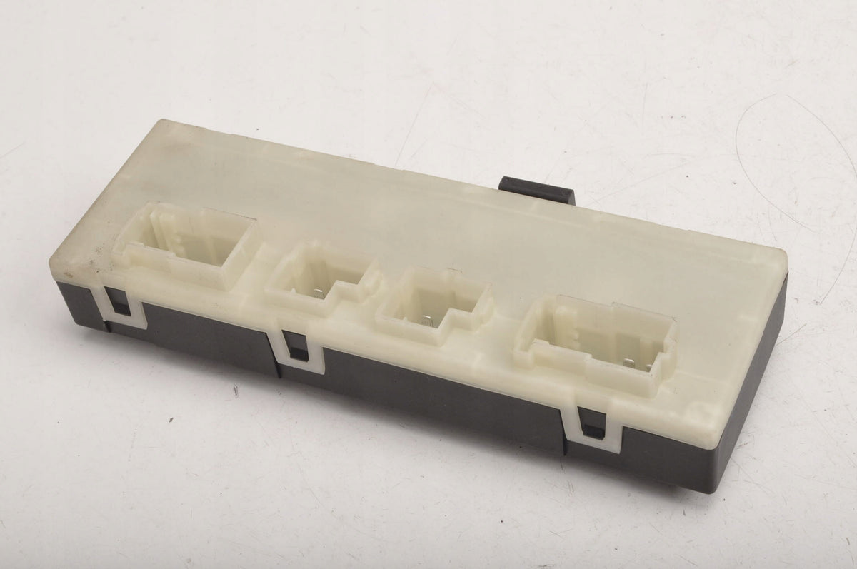 BMW G31 FLAP MODULE 8737097