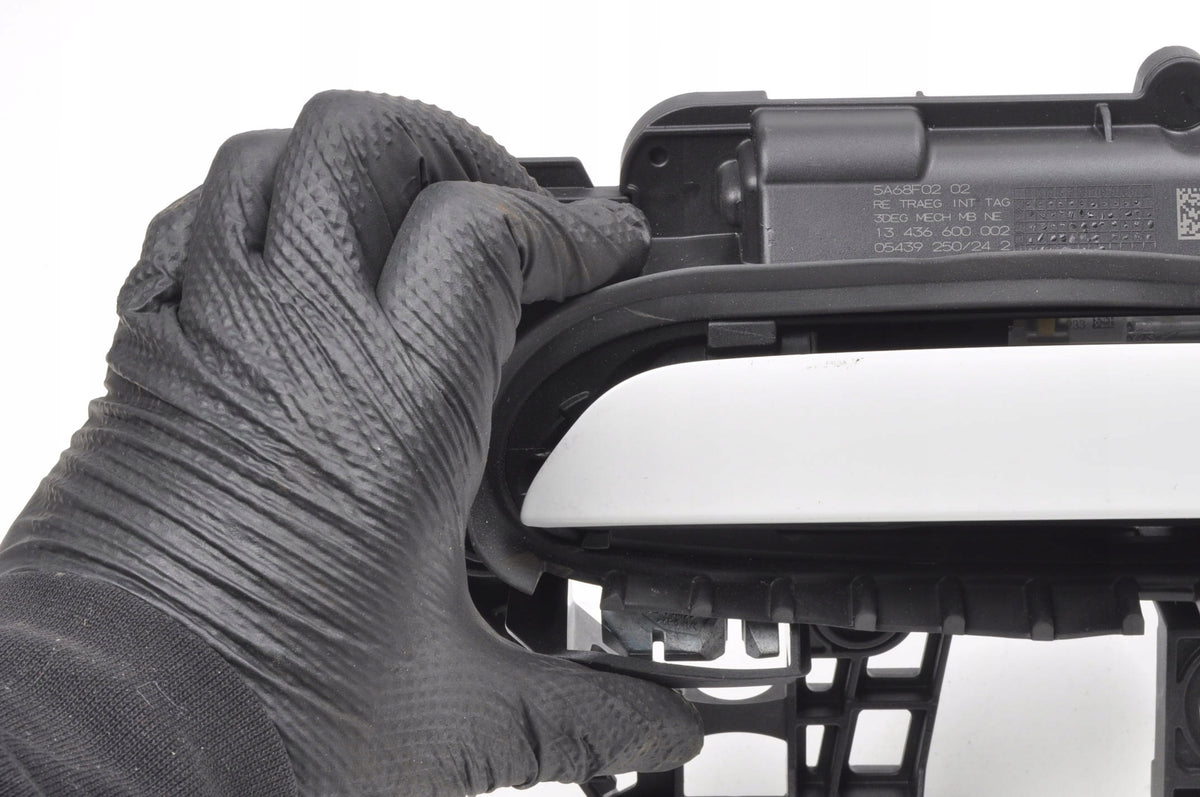 BMW I4 G26 DOOR HANDLE EXTERIOR RIGHT REAR 5A68F02
