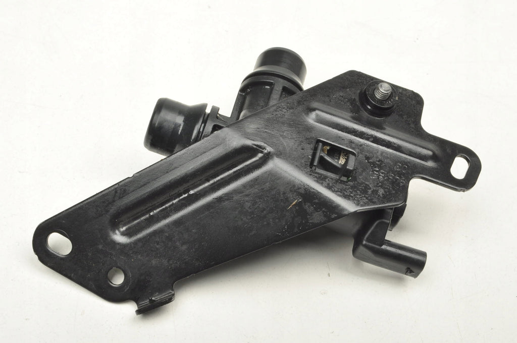 BMW I4 G26 WATER DISTRIBUTOR VALVE 9896407