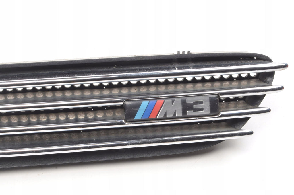 BMW M3 E46 FENDER BAR RIGHT 2694608