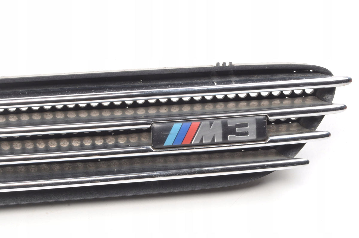 BMW M3 E46 FENDER BAR RIGHT 2694608