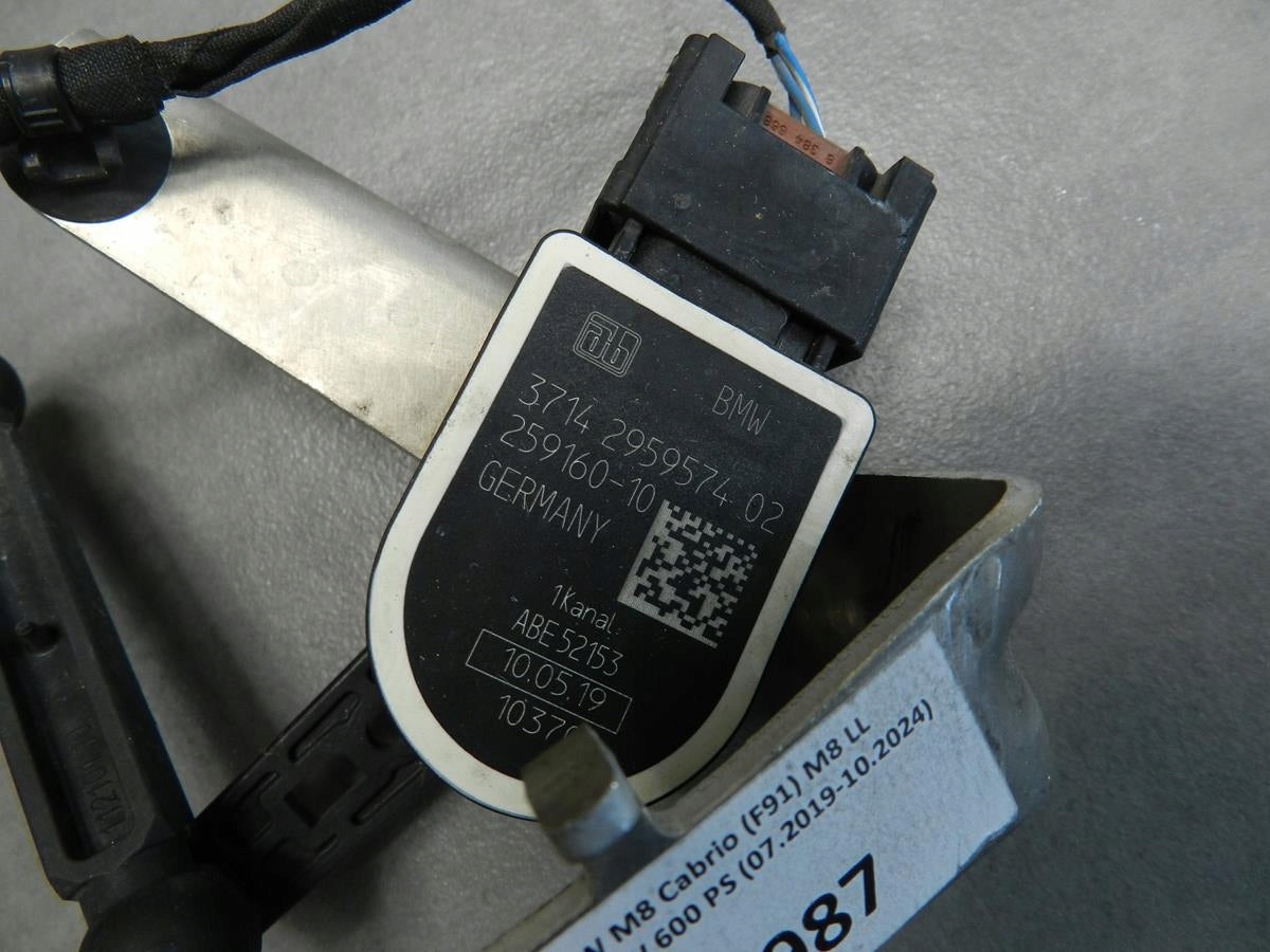 BMW M8 F91 LIGHT LEVEL SENSOR 6869138