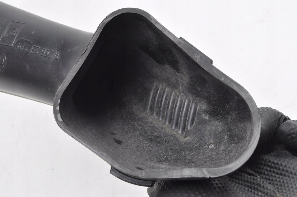 BMW R 1200 RT AIR INTAKE PIPE 7726798