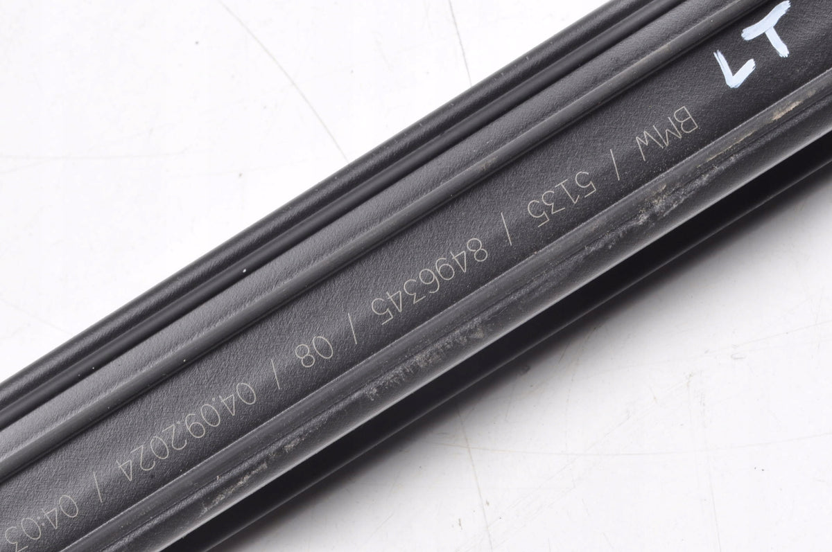 BMW U06 DOOR SEAL LEFT REAR 24R 8496345