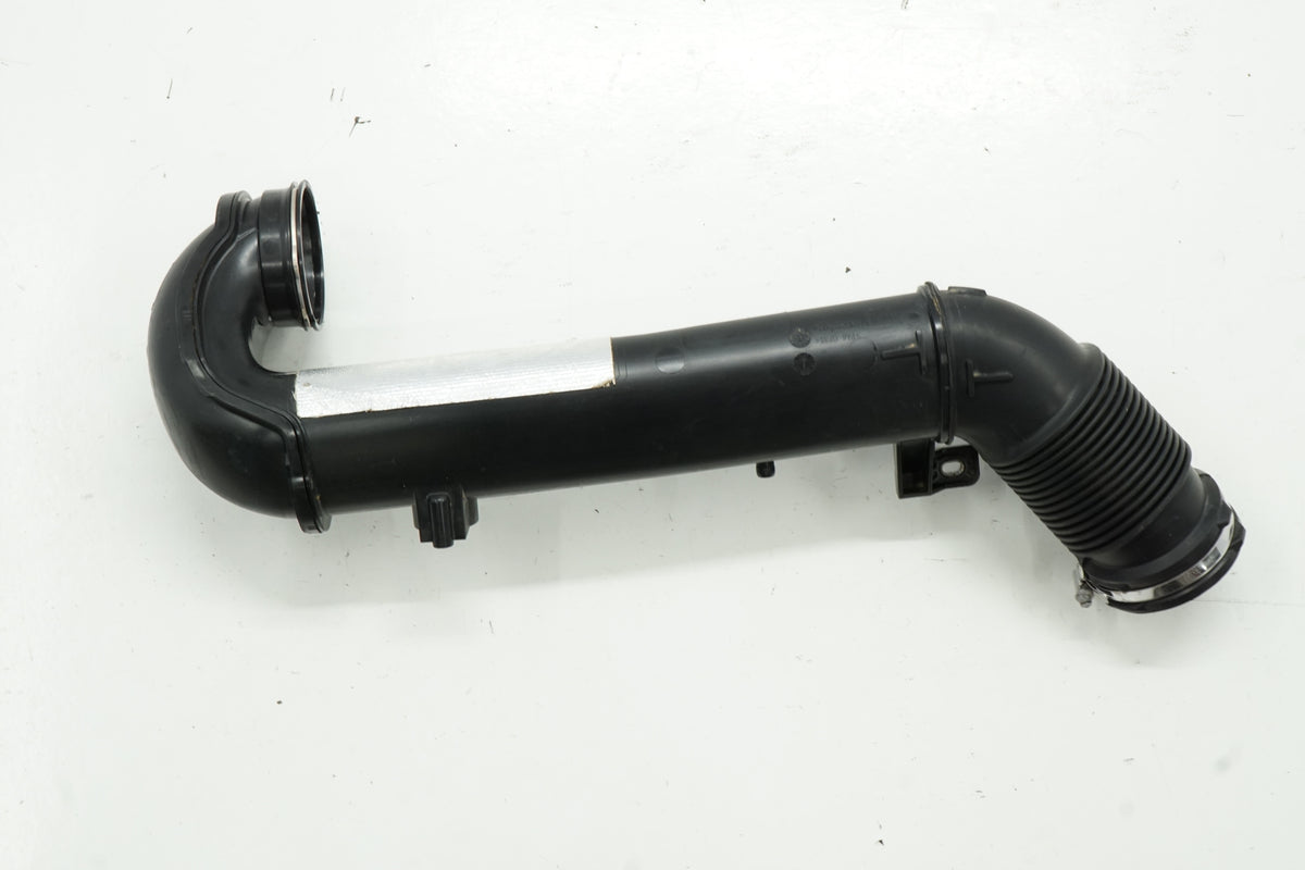 BMW X1 F48 16R HOSE AIR PIPE 2.0D 8511377