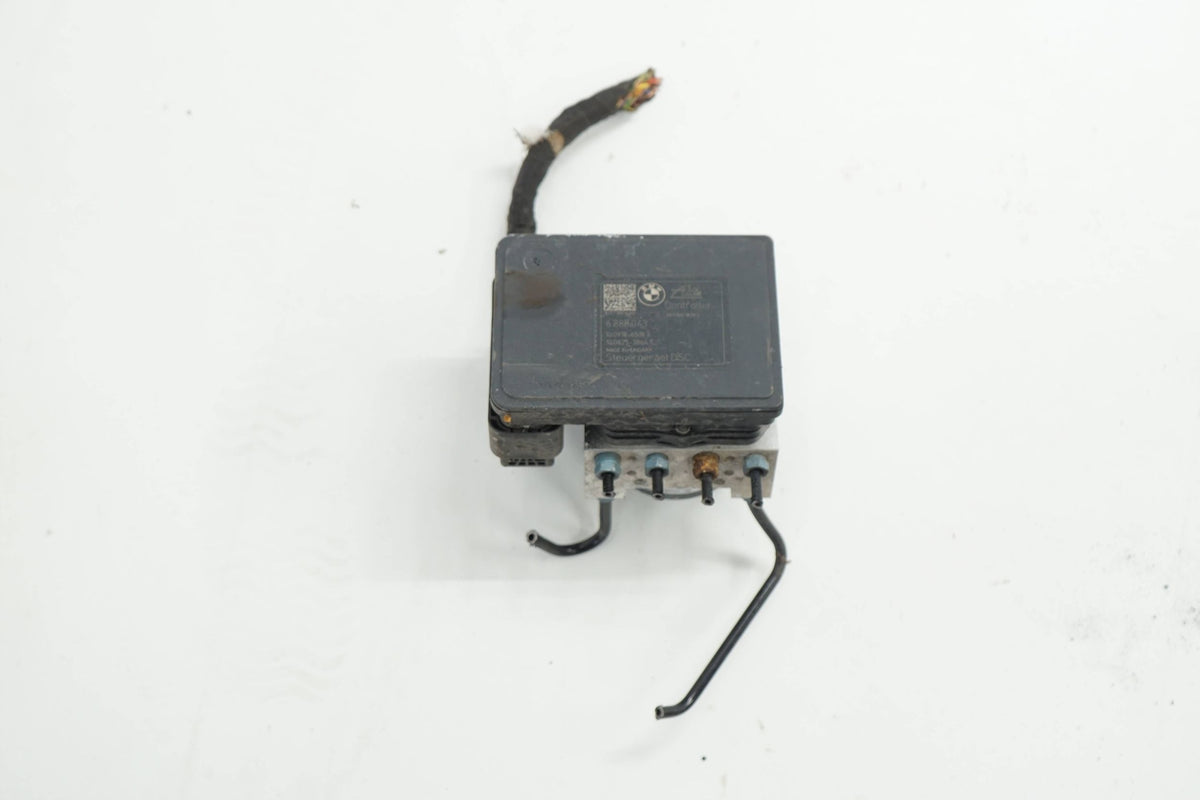 BMW X1 F48 17R 2.0D BRAKE PUMP ABS 6888043