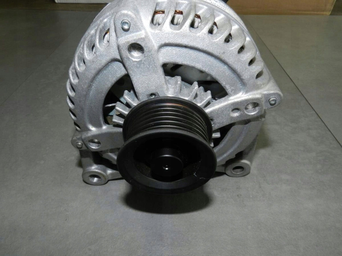 BMW X1 F48 ALTERNATOR 150A 7640131