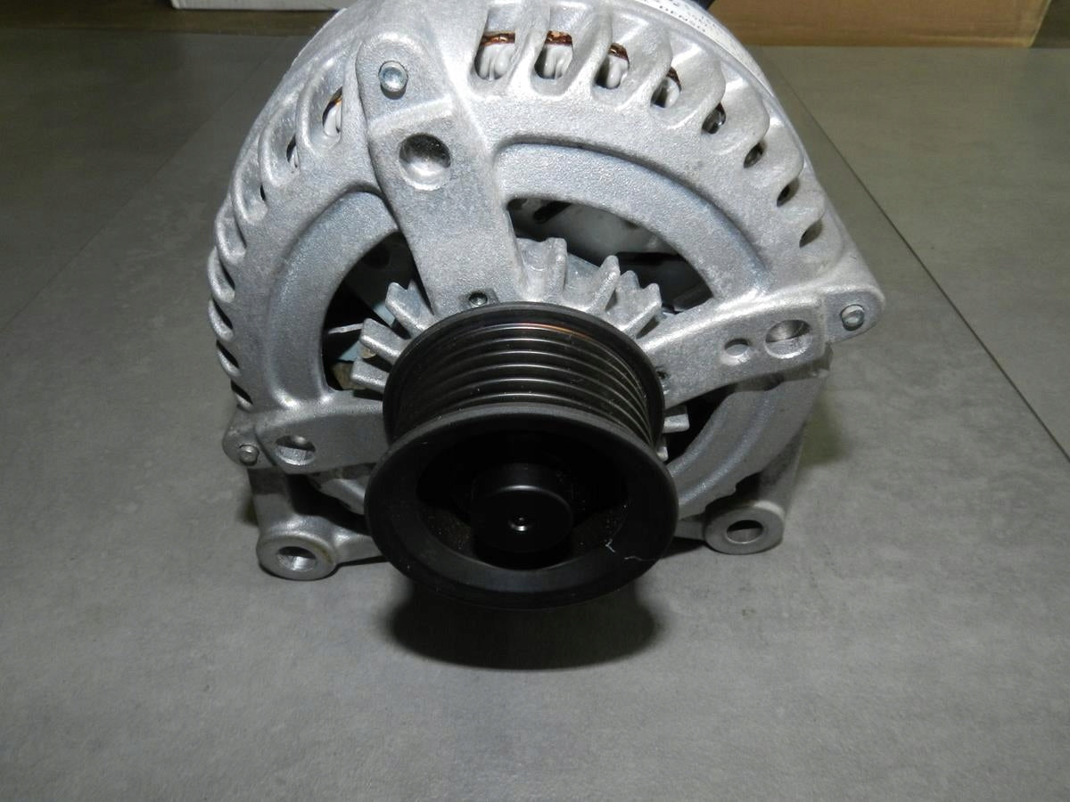 BMW X1 F48 ALTERNATOR 150A 7640131